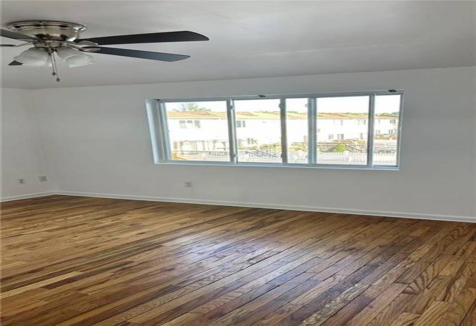 22 Spirit Lane, Staten Island, New York 10303, 3 Bedrooms Bedrooms, ,2 BathroomsBathrooms,Residential,For Sale,Spirit,492613