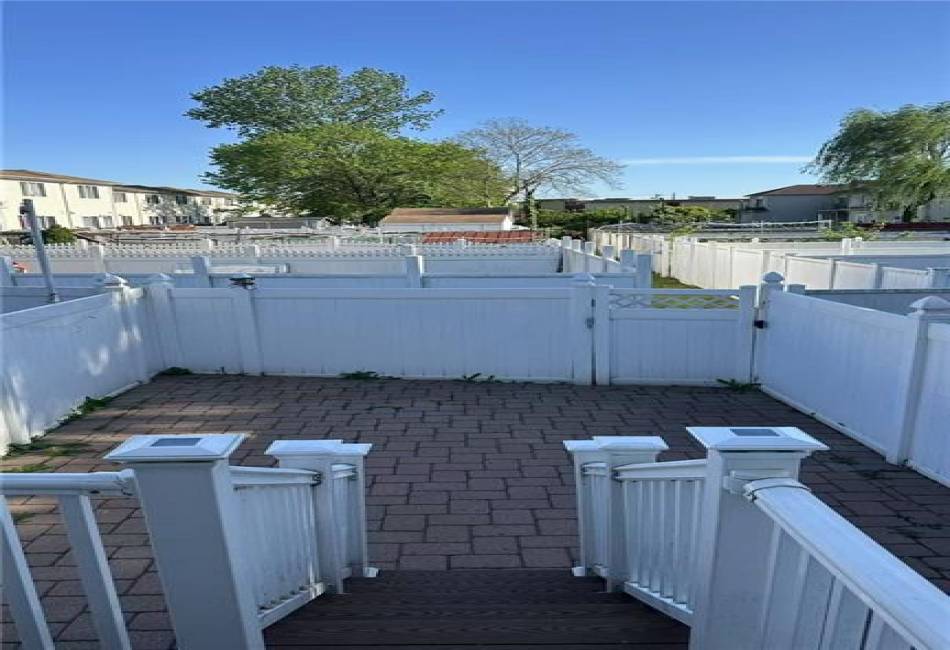 22 Spirit Lane, Staten Island, New York 10303, 3 Bedrooms Bedrooms, ,2 BathroomsBathrooms,Residential,For Sale,Spirit,492613