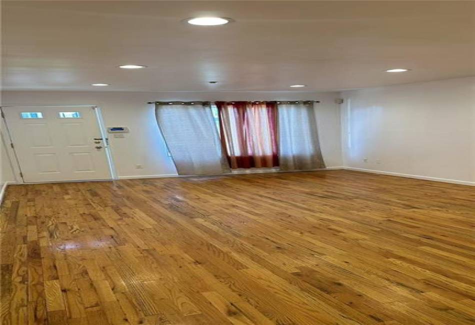 22 Spirit Lane, Staten Island, New York 10303, 3 Bedrooms Bedrooms, ,2 BathroomsBathrooms,Residential,For Sale,Spirit,492613