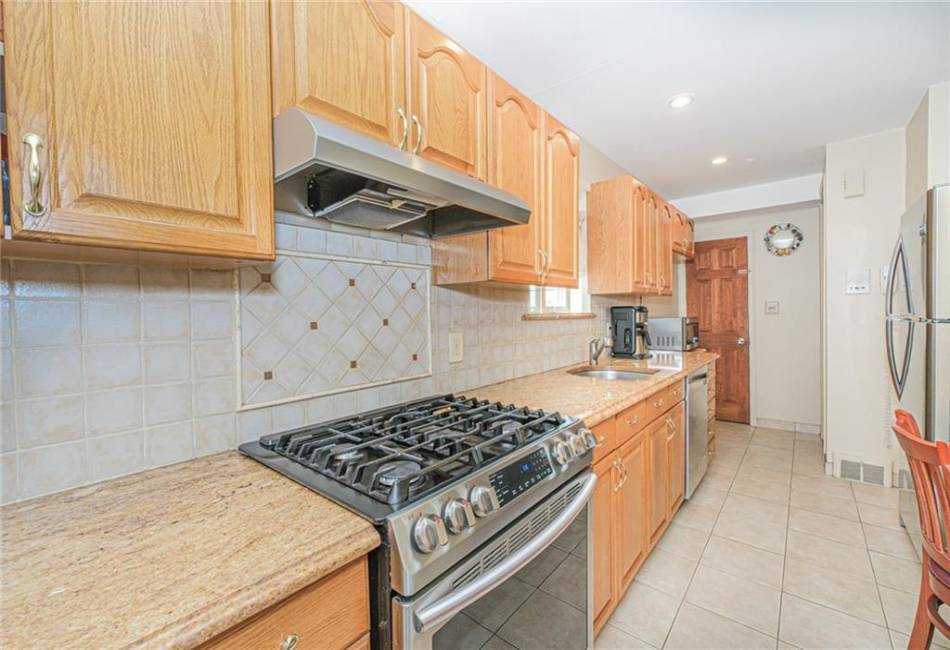 1542 74th Street, Brooklyn, New York 11228, 5 Bedrooms Bedrooms, ,3 BathroomsBathrooms,Residential,For Sale,74th,492597