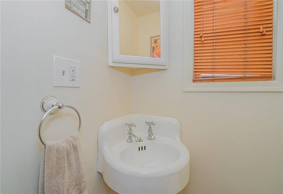 1542 74th Street, Brooklyn, New York 11228, 5 Bedrooms Bedrooms, ,3 BathroomsBathrooms,Residential,For Sale,74th,492597