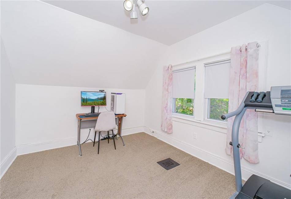 1542 74th Street, Brooklyn, New York 11228, 5 Bedrooms Bedrooms, ,3 BathroomsBathrooms,Residential,For Sale,74th,492597