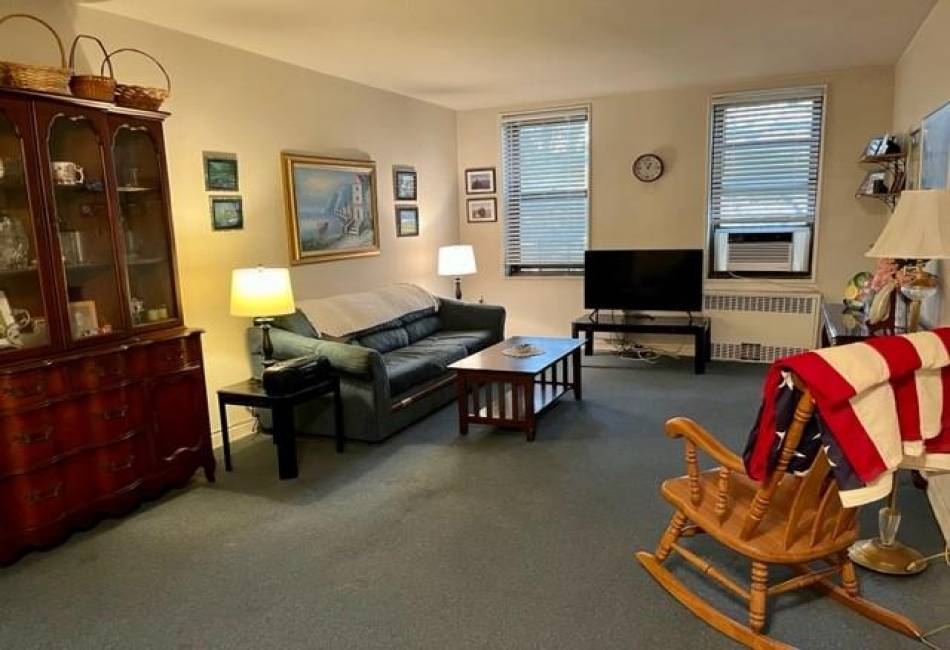3105 Avenue V, Brooklyn, New York 11229, 1 Bedroom Bedrooms, ,1 BathroomBathrooms,Residential,For Sale,Avenue V,473345