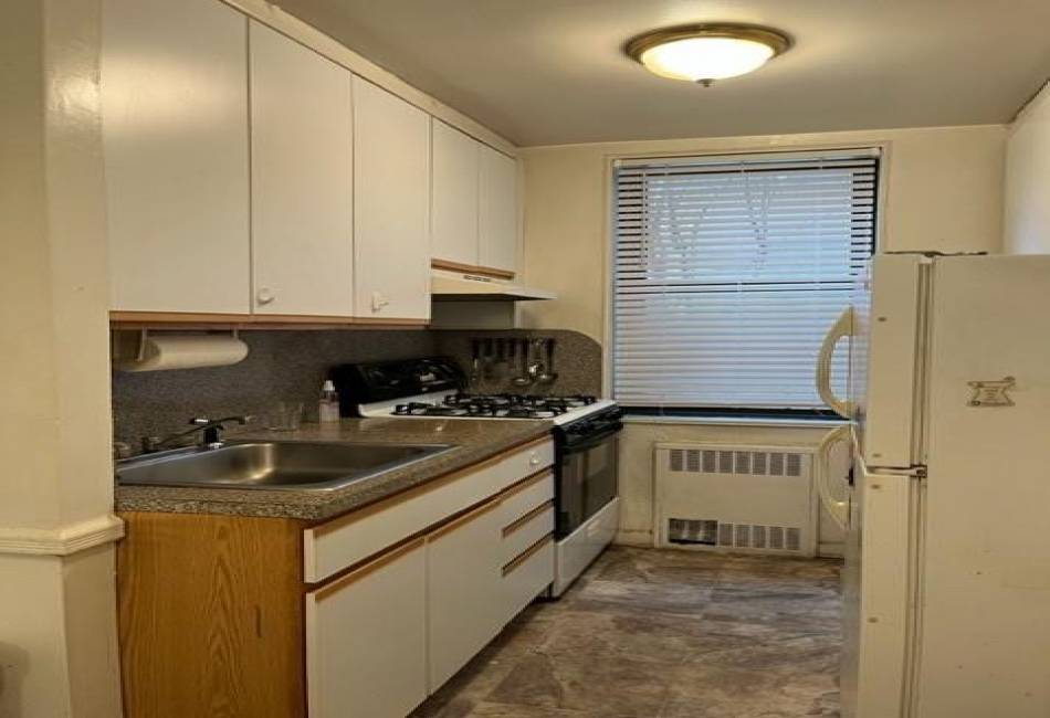 3105 Avenue V, Brooklyn, New York 11229, 1 Bedroom Bedrooms, ,1 BathroomBathrooms,Residential,For Sale,Avenue V,473345