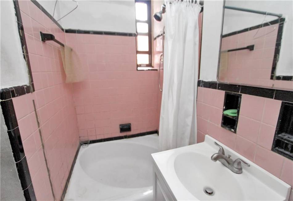 3060 Ocean Avenue, Brooklyn, New York 11235, ,1 BathroomBathrooms,Residential,For Sale,Ocean,490885