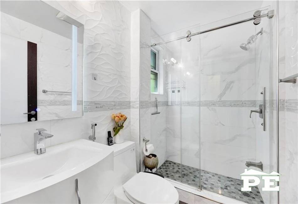2758 26th Street, Brooklyn, New York 11235, 3 Bedrooms Bedrooms, ,3 BathroomsBathrooms,Residential,For Sale,26th,492519