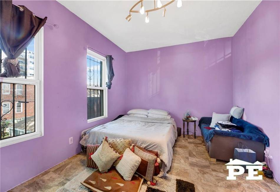 2758 26th Street, Brooklyn, New York 11235, 3 Bedrooms Bedrooms, ,3 BathroomsBathrooms,Residential,For Sale,26th,492519