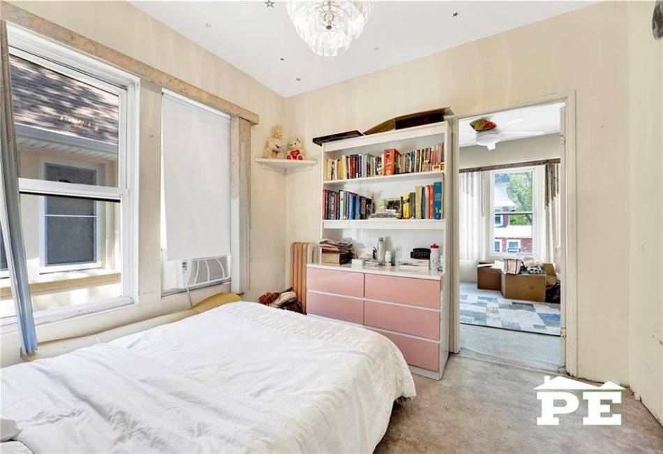 2758 26th Street, Brooklyn, New York 11235, 3 Bedrooms Bedrooms, ,3 BathroomsBathrooms,Residential,For Sale,26th,492519