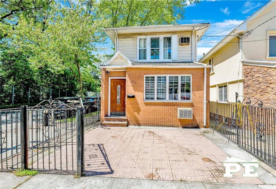 2758 26th Street, Brooklyn, New York 11235, 3 Bedrooms Bedrooms, ,3 BathroomsBathrooms,Residential,For Sale,26th,492519