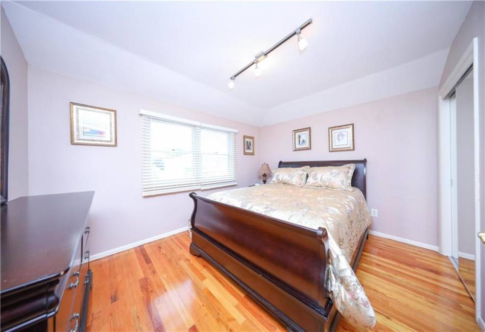 43 Winchester Avenue, Staten Island, New York 10312, 3 Bedrooms Bedrooms, ,2 BathroomsBathrooms,Residential,For Sale,Winchester,492565