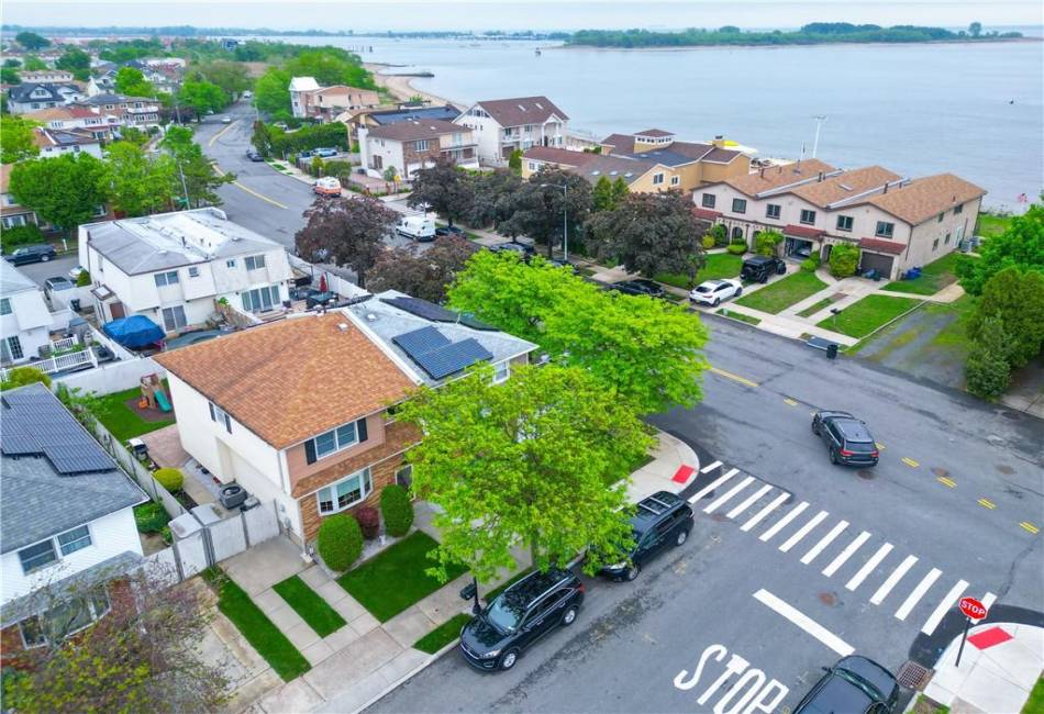 43 Winchester Avenue, Staten Island, New York 10312, 3 Bedrooms Bedrooms, ,2 BathroomsBathrooms,Residential,For Sale,Winchester,492565