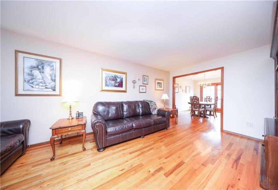 43 Winchester Avenue, Staten Island, New York 10312, 3 Bedrooms Bedrooms, ,2 BathroomsBathrooms,Residential,For Sale,Winchester,492565
