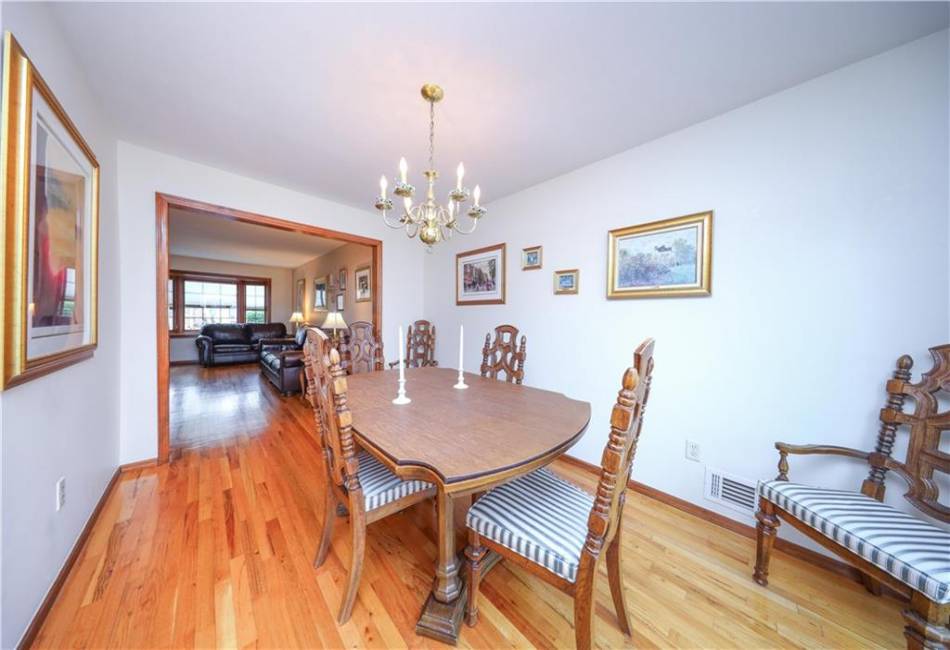 43 Winchester Avenue, Staten Island, New York 10312, 3 Bedrooms Bedrooms, ,2 BathroomsBathrooms,Residential,For Sale,Winchester,492565