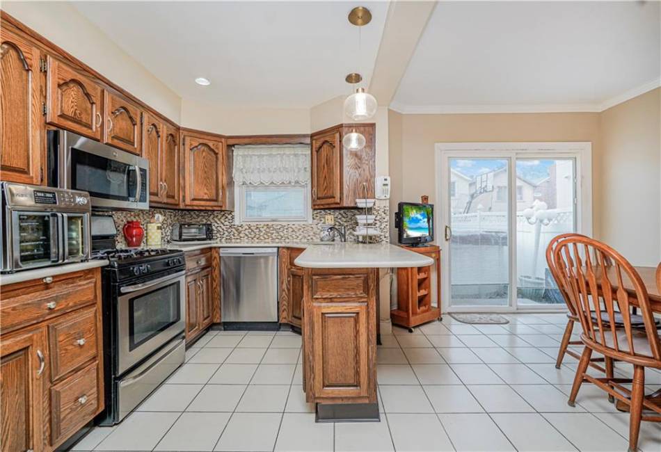 1413 81st Street, Brooklyn, New York 11228, 3 Bedrooms Bedrooms, ,2 BathroomsBathrooms,Residential,For Sale,81st,492618