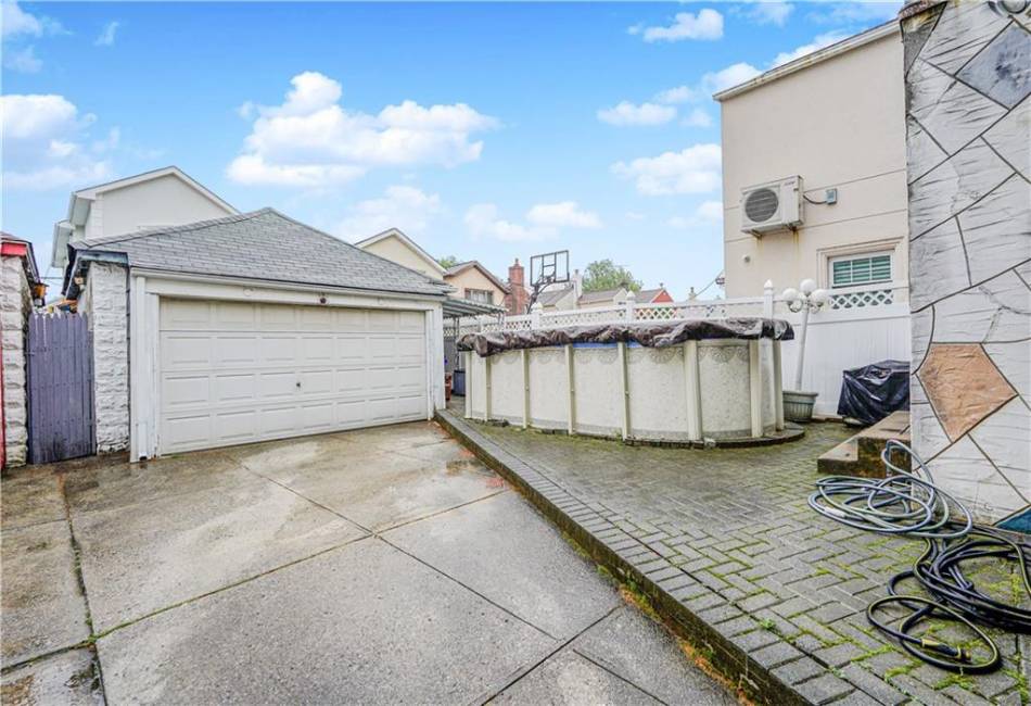 1413 81st Street, Brooklyn, New York 11228, 3 Bedrooms Bedrooms, ,2 BathroomsBathrooms,Residential,For Sale,81st,492618