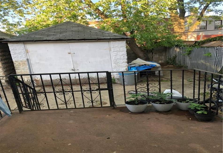 357 Grant Avenue, Brooklyn, New York 11208, 4 Bedrooms Bedrooms, ,1 BathroomBathrooms,Residential,For Sale,Grant,492622