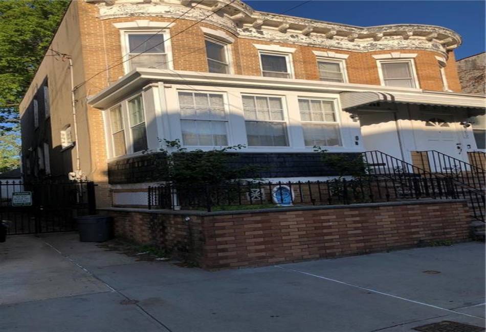 357 Grant Avenue, Brooklyn, New York 11208, 4 Bedrooms Bedrooms, ,1 BathroomBathrooms,Residential,For Sale,Grant,492622