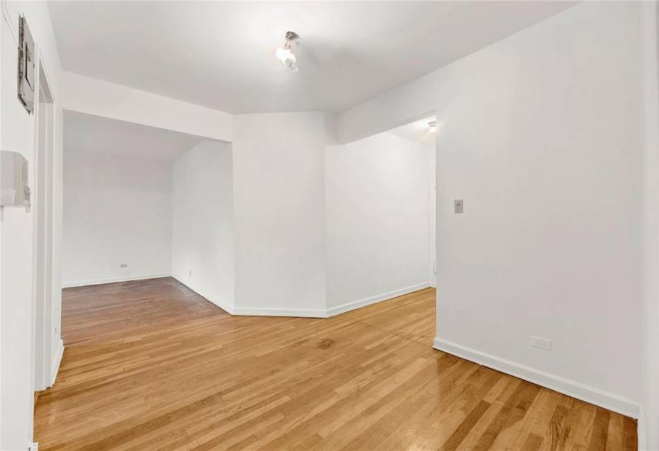 202 Seeley Street, Brooklyn, New York 11218, 2 Bedrooms Bedrooms, ,1 BathroomBathrooms,Residential,For Sale,Seeley,491089