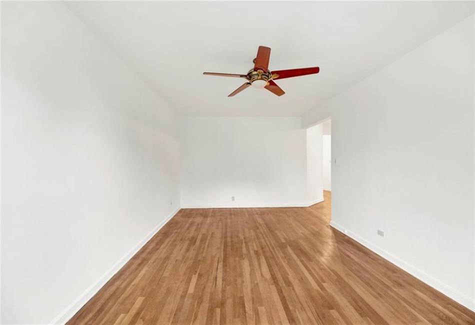 202 Seeley Street, Brooklyn, New York 11218, 2 Bedrooms Bedrooms, ,1 BathroomBathrooms,Residential,For Sale,Seeley,491089