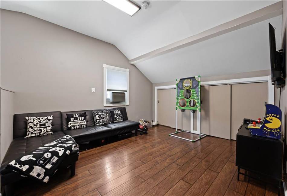 1182 Arthur Kill Road, Staten Island, New York 10312, 3 Bedrooms Bedrooms, ,2 BathroomsBathrooms,Residential,For Sale,Arthur Kill,492616