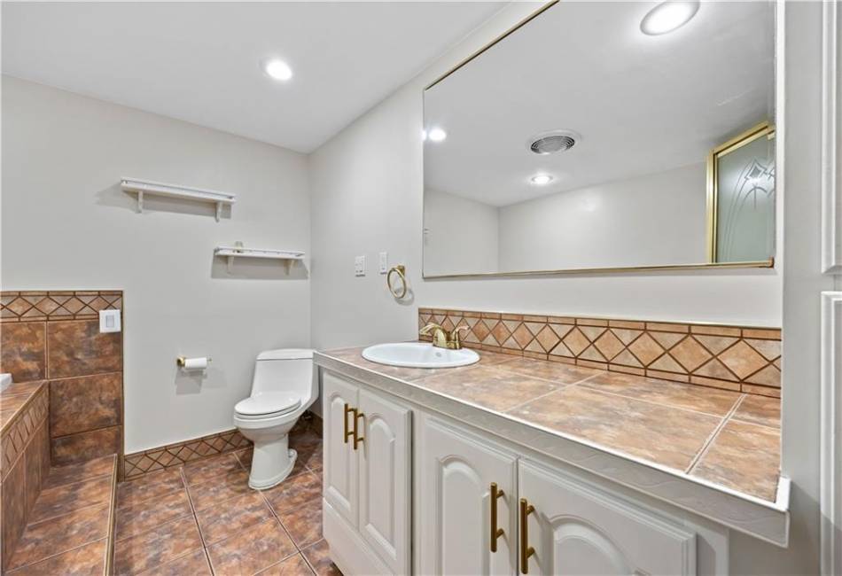 1182 Arthur Kill Road, Staten Island, New York 10312, 3 Bedrooms Bedrooms, ,2 BathroomsBathrooms,Residential,For Sale,Arthur Kill,492616