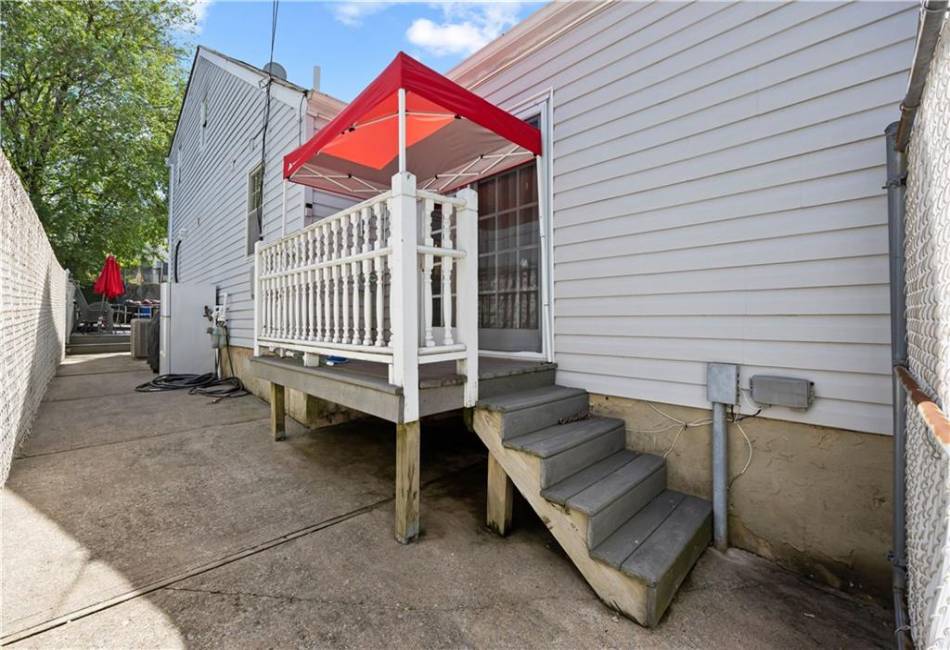 1182 Arthur Kill Road, Staten Island, New York 10312, 3 Bedrooms Bedrooms, ,2 BathroomsBathrooms,Residential,For Sale,Arthur Kill,492616