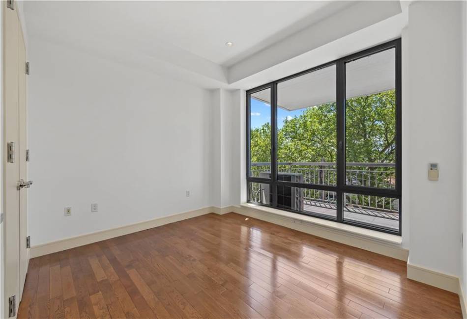 71 Village Rd North, Brooklyn, New York 11223, 2 Bedrooms Bedrooms, ,2 BathroomsBathrooms,Residential,For Sale,Village Rd North,492620