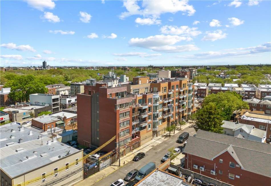 71 Village Rd North, Brooklyn, New York 11223, 2 Bedrooms Bedrooms, ,2 BathroomsBathrooms,Residential,For Sale,Village Rd North,492620