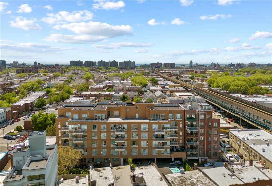 71 Village Rd North, Brooklyn, New York 11223, 2 Bedrooms Bedrooms, ,2 BathroomsBathrooms,Residential,For Sale,Village Rd North,492620