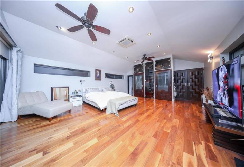 24 Martineau Street, Staten Island, New York 10303, 3 Bedrooms Bedrooms, ,3 BathroomsBathrooms,Residential,For Sale,Martineau,492629