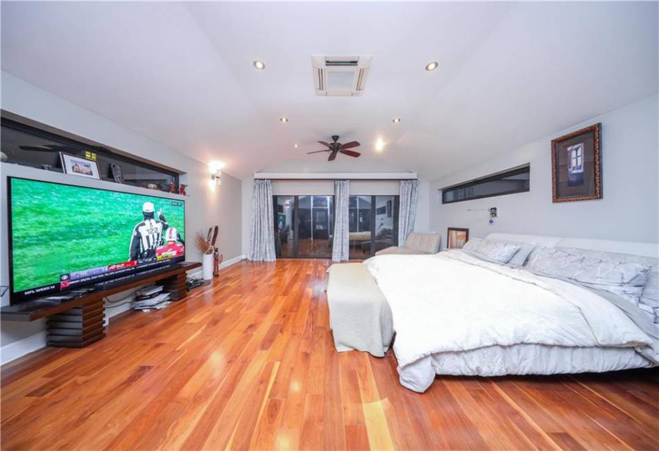 24 Martineau Street, Staten Island, New York 10303, 3 Bedrooms Bedrooms, ,3 BathroomsBathrooms,Residential,For Sale,Martineau,492629