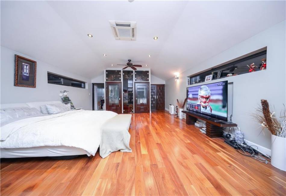 24 Martineau Street, Staten Island, New York 10303, 3 Bedrooms Bedrooms, ,3 BathroomsBathrooms,Residential,For Sale,Martineau,492629