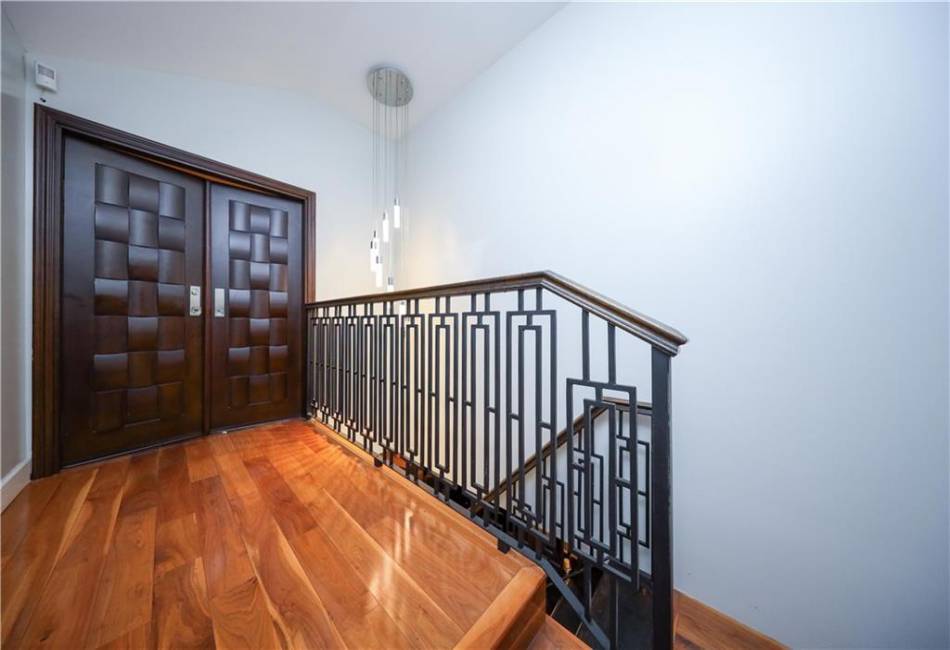 24 Martineau Street, Staten Island, New York 10303, 3 Bedrooms Bedrooms, ,3 BathroomsBathrooms,Residential,For Sale,Martineau,492629
