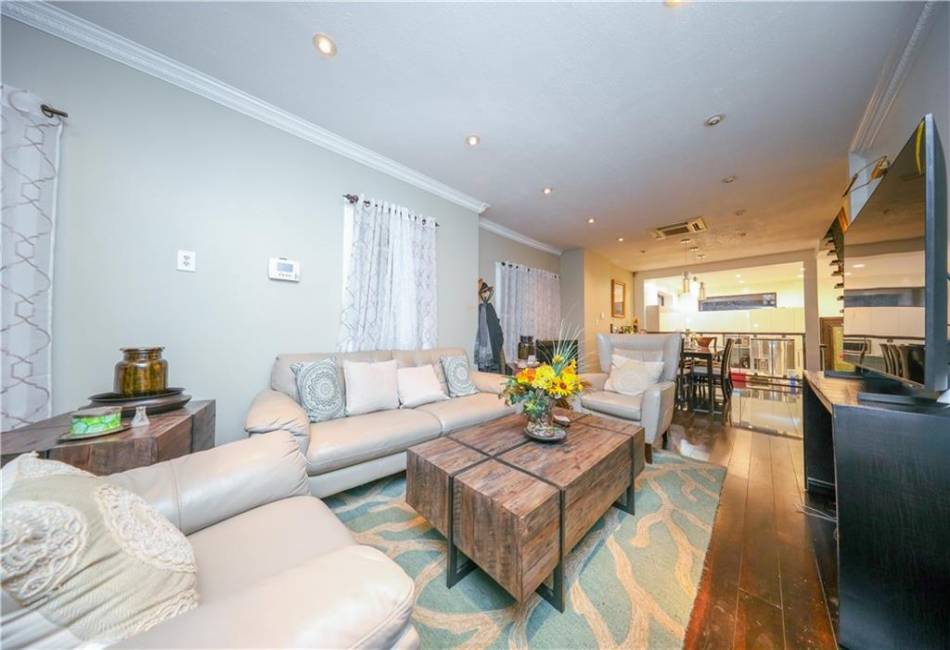 24 Martineau Street, Staten Island, New York 10303, 3 Bedrooms Bedrooms, ,3 BathroomsBathrooms,Residential,For Sale,Martineau,492629