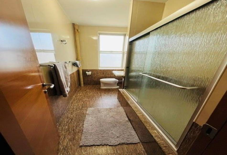 1900 Quentin Road, Brooklyn, New York 11229, 2 Bedrooms Bedrooms, ,1.75 BathroomsBathrooms,Residential,For Sale,Quentin,492631