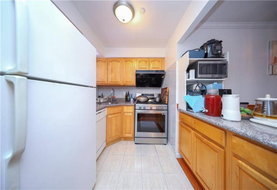 1820 73rd Street, Brooklyn, New York 11204, 3 Bedrooms Bedrooms, ,2 BathroomsBathrooms,Residential,For Sale,73rd,492633
