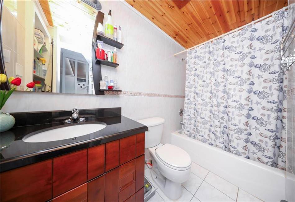 1820 73rd Street, Brooklyn, New York 11204, 3 Bedrooms Bedrooms, ,2 BathroomsBathrooms,Residential,For Sale,73rd,492633