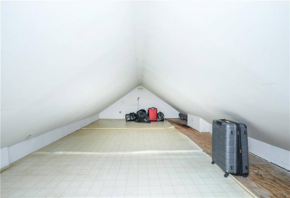 2035 73rd Street, Brooklyn, New York 11204, 3 Bedrooms Bedrooms, ,2 BathroomsBathrooms,Residential,For Sale,73rd,492636