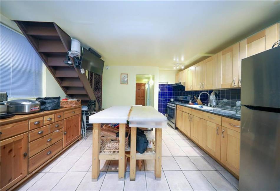 2035 73rd Street, Brooklyn, New York 11204, 3 Bedrooms Bedrooms, ,2 BathroomsBathrooms,Residential,For Sale,73rd,492636