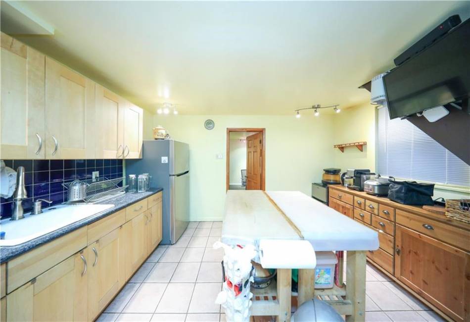2035 73rd Street, Brooklyn, New York 11204, 3 Bedrooms Bedrooms, ,2 BathroomsBathrooms,Residential,For Sale,73rd,492636