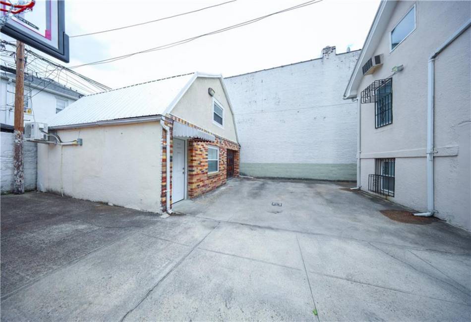 2035 73rd Street, Brooklyn, New York 11204, 3 Bedrooms Bedrooms, ,2 BathroomsBathrooms,Residential,For Sale,73rd,492636