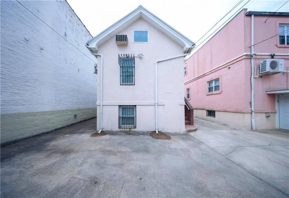 2035 73rd Street, Brooklyn, New York 11204, 3 Bedrooms Bedrooms, ,2 BathroomsBathrooms,Residential,For Sale,73rd,492636