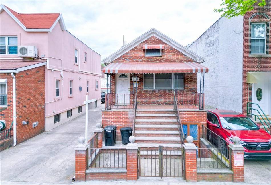 2035 73rd Street, Brooklyn, New York 11204, 3 Bedrooms Bedrooms, ,2 BathroomsBathrooms,Residential,For Sale,73rd,492636