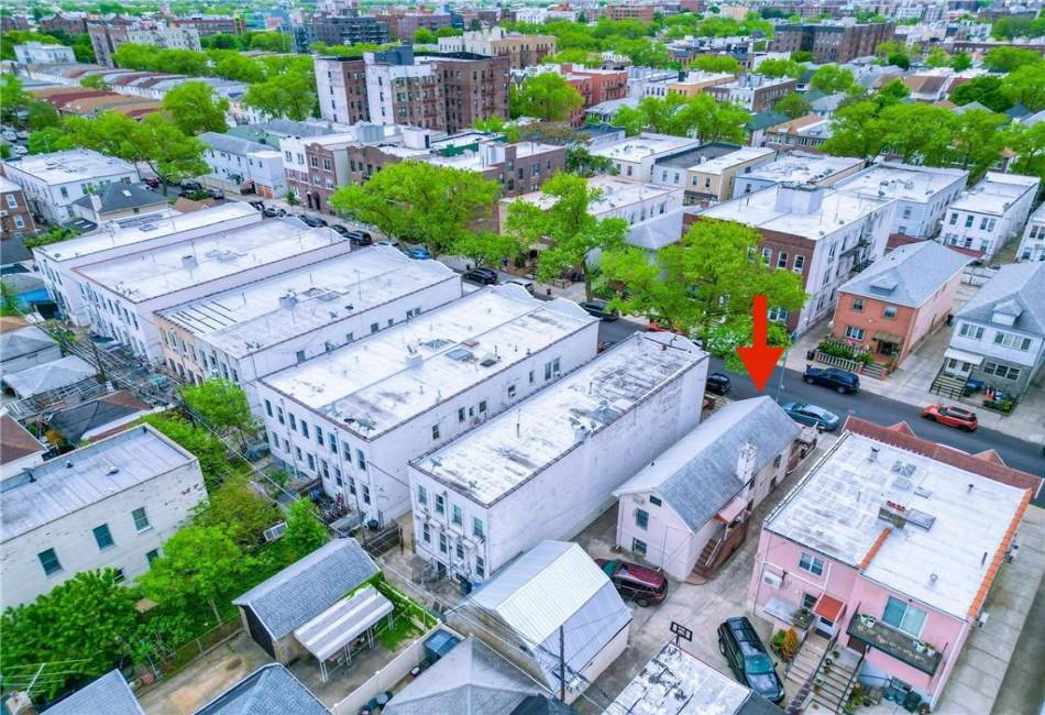 2035 73rd Street, Brooklyn, New York 11204, 3 Bedrooms Bedrooms, ,2 BathroomsBathrooms,Residential,For Sale,73rd,492636