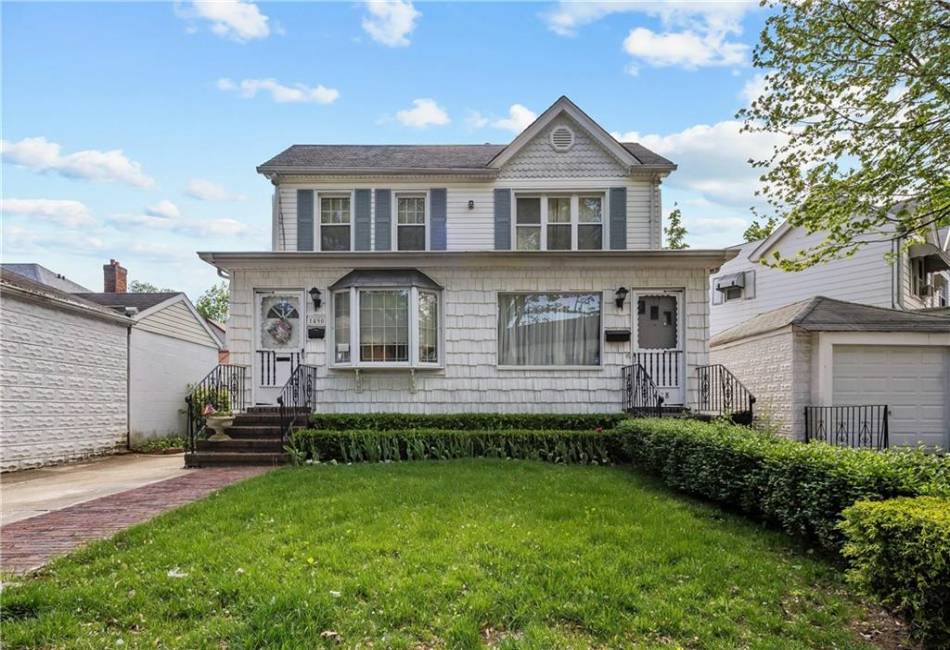 1490 23rd Street, Brooklyn, New York 11210, 2 Bedrooms Bedrooms, ,2 BathroomsBathrooms,Residential,For Sale,23rd,492639