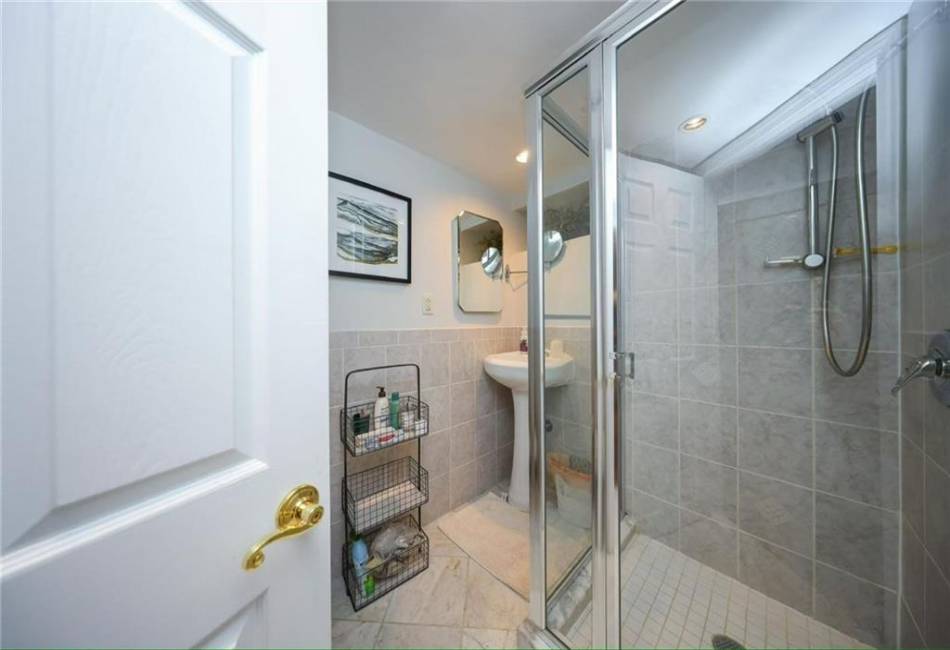1863 66th Street, Brooklyn, New York 11204, 5 Bedrooms Bedrooms, ,3 BathroomsBathrooms,Residential,For Sale,66th,492645