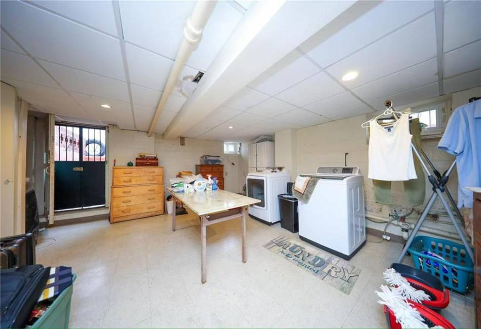 1863 66th Street, Brooklyn, New York 11204, 5 Bedrooms Bedrooms, ,3 BathroomsBathrooms,Residential,For Sale,66th,492645
