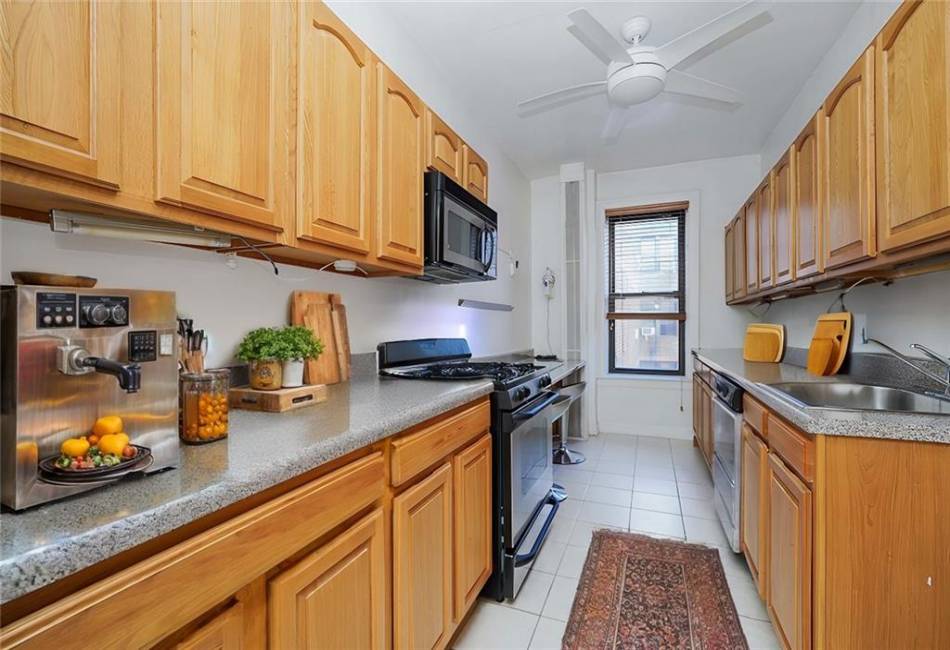 7101 Colonial Road, Brooklyn, New York 11209, 1 Bedroom Bedrooms, ,1 BathroomBathrooms,Residential,For Sale,Colonial,488110