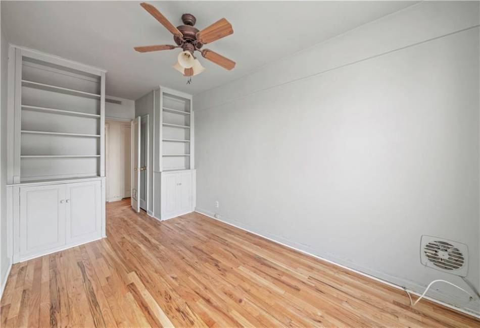 3025 Ocean Avenue, Sheepshead Bay, New York 11235, 3 Bedrooms Bedrooms, ,1 BathroomBathrooms,Residential,For Sale,Ocean,490100