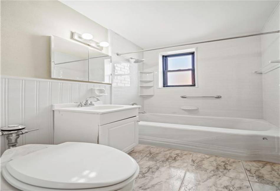3025 Ocean Avenue, Sheepshead Bay, New York 11235, 3 Bedrooms Bedrooms, ,1 BathroomBathrooms,Residential,For Sale,Ocean,490100